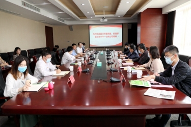 嘉興市委常委、統(tǒng)戰(zhàn)部部長李小平一行蒞臨景興紙業(yè)調研指導